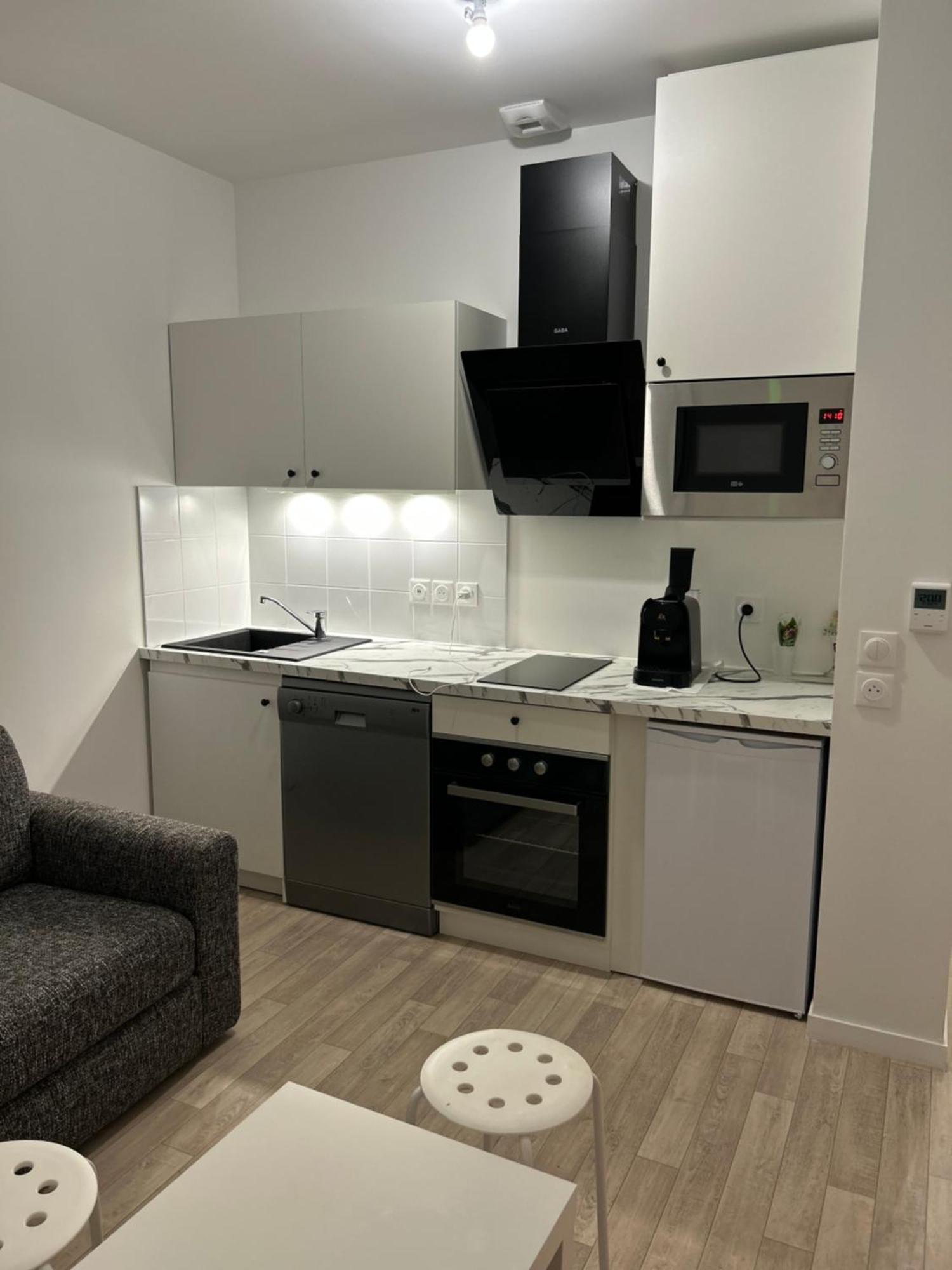 Studio Moderne Apartment Мелюн Екстериор снимка