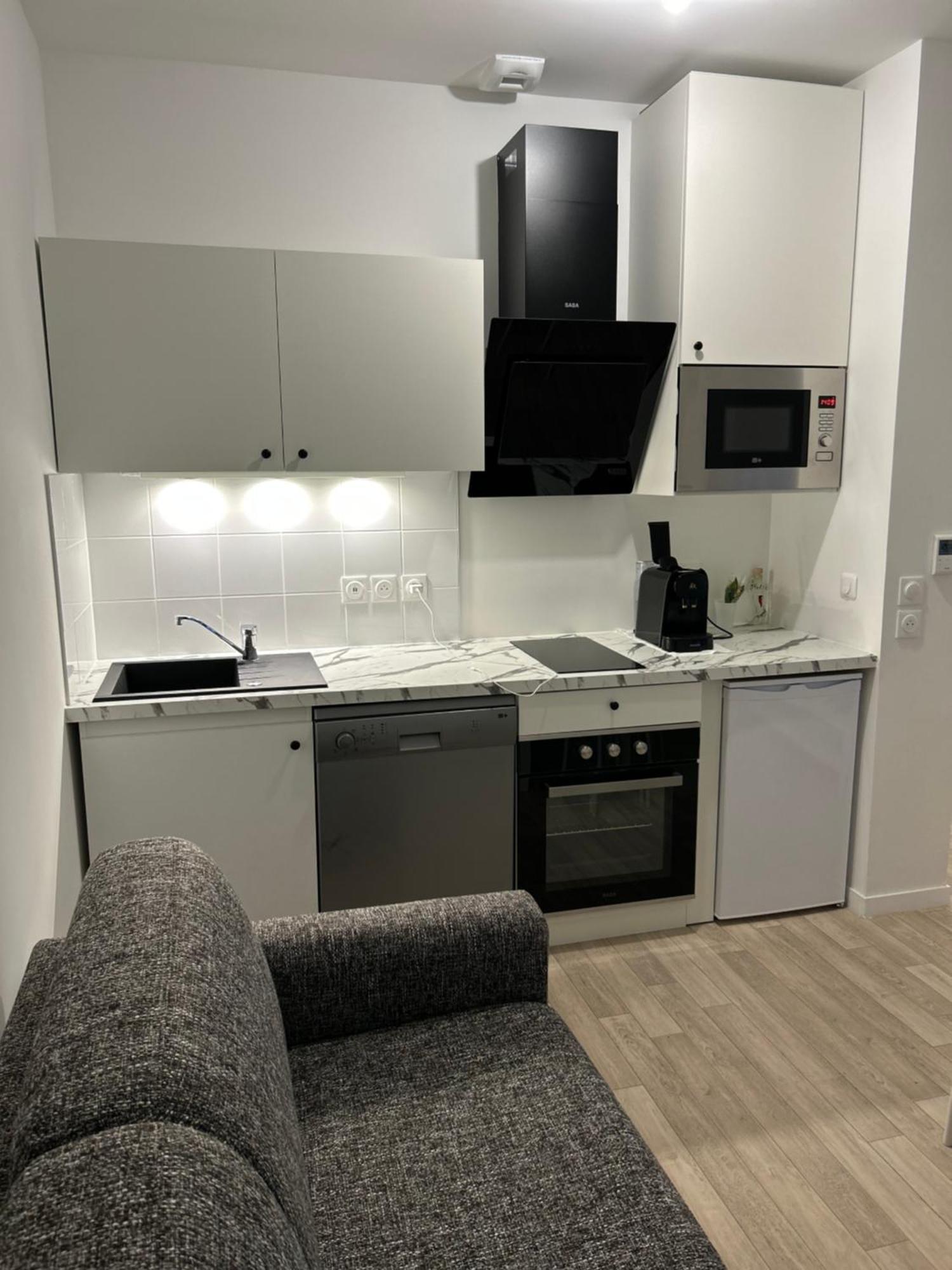 Studio Moderne Apartment Мелюн Екстериор снимка